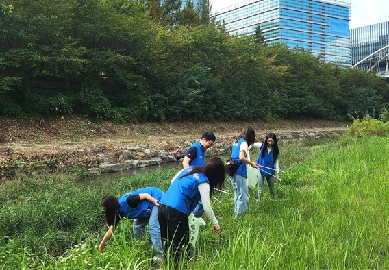 250925_금토천 플로깅 -크롭 - 복사본.jpg